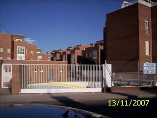 Rent Car parking  Vía complutense. Plazas de garaje y trasteros en jardines de florencia, camino de