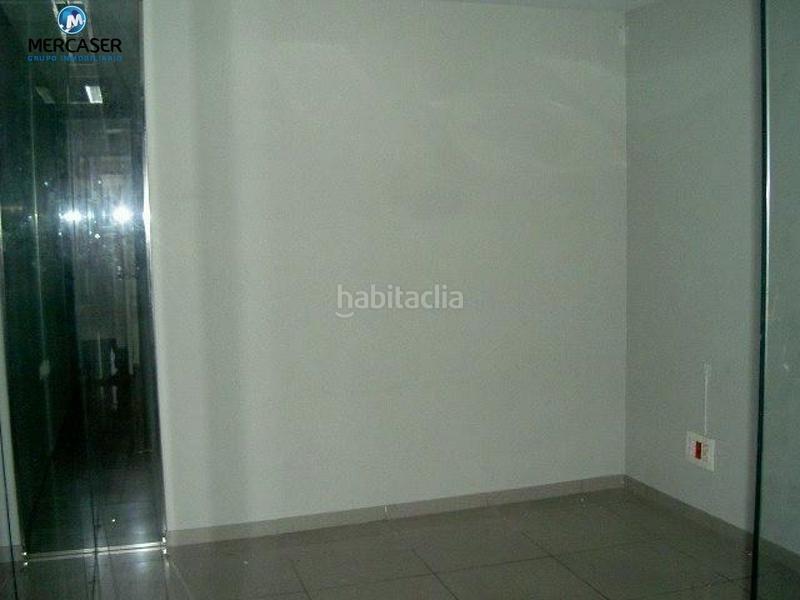 Foto 97ffcdd2-cff2-4885-a4a7-dbf177b3a306. Local comercial local en venta en calle miguel fluiters, 41, en Guadalajara