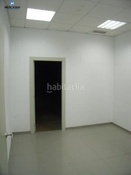 Foto a3c176ea-e0a5-4af9-9117-1e1aadbe2b68. Local comercial local en venta en calle miguel fluiters, 41, en Guadalajara