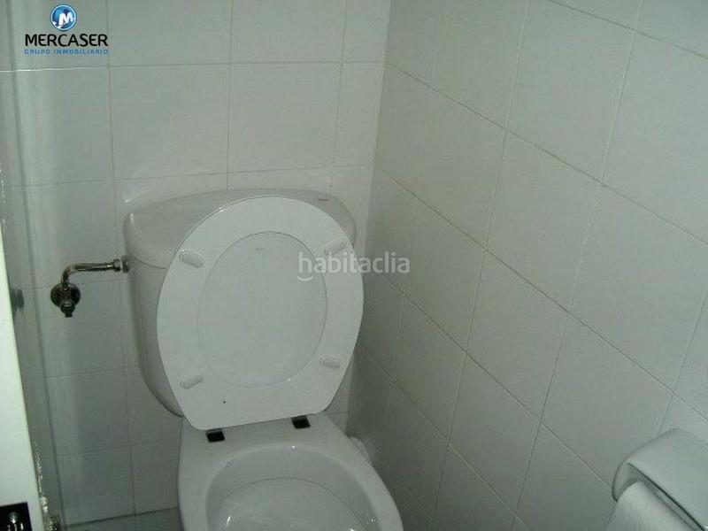 Foto e1f2bf98-f496-445e-8351-2f1349411508. Local comercial local en venta en calle miguel fluiters, 41, en Guadalajara