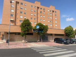 Lloguer Local Comercial  Calle santander. Se alquila estupendo local comercial en calle santander, alcala
