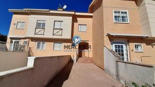 Semi detached house in Campo Real. Vivienda unifamiliar en venta en campo real, madrid.