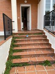 Location Maison jumelée à Villalbilla Pueblo. Chalet de 4 dormitorios en villalbilla. madrid