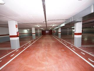 Aparcament cotxe  Calle calle rio tajuña. Plazas de garaje en venta en centro comercial nueva alcalá