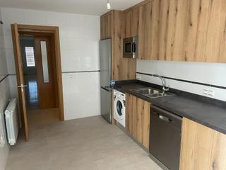 Pis en Tarancn. Vivienda de 2 dormitoros con garaje y trastero. centro de taranc