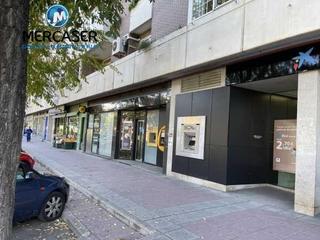 Local Comercial en Calle FEDERICA MONTSENY