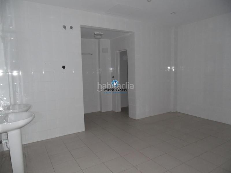 Foto 0befe931-ee33-4de0-bb2c-3fce7304e4d7. Capannone industriale in Virgen del Rosario Torrejón de Ardoz