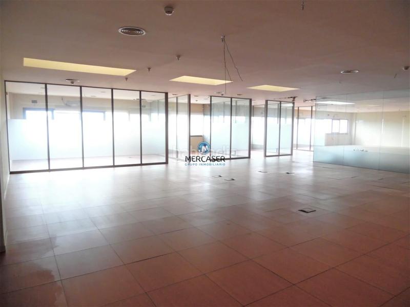 Foto 83977191-69e8-45c1-946d-a3a9fb0373d5. Capannone industriale in Virgen del Rosario Torrejón de Ardoz