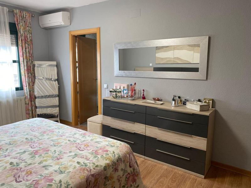 Foto 7aeb9a7c-16d3-4650-a218-df2b7db6b5df. Casa adossada amb aparcament a Meco pueblo Meco