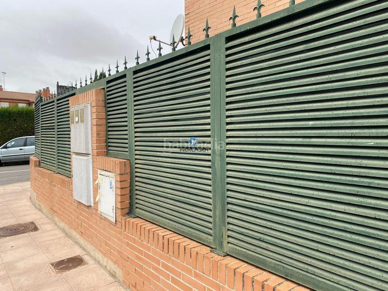 Foto df63d884-811d-4a3b-92e3-551bf35195fa. Casa adossada amb aparcament a Meco pueblo Meco