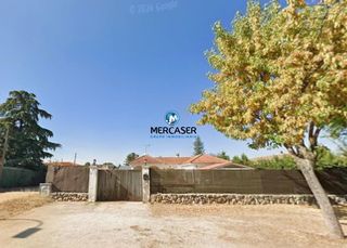 Xalet en Eurovillas. Chalet independiente en venta en nuevo bazt�n