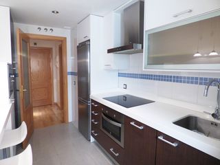 Affitto Appartamento  Calle pablo sarasate. 1 dormitorio con terraza acristalada y garaje