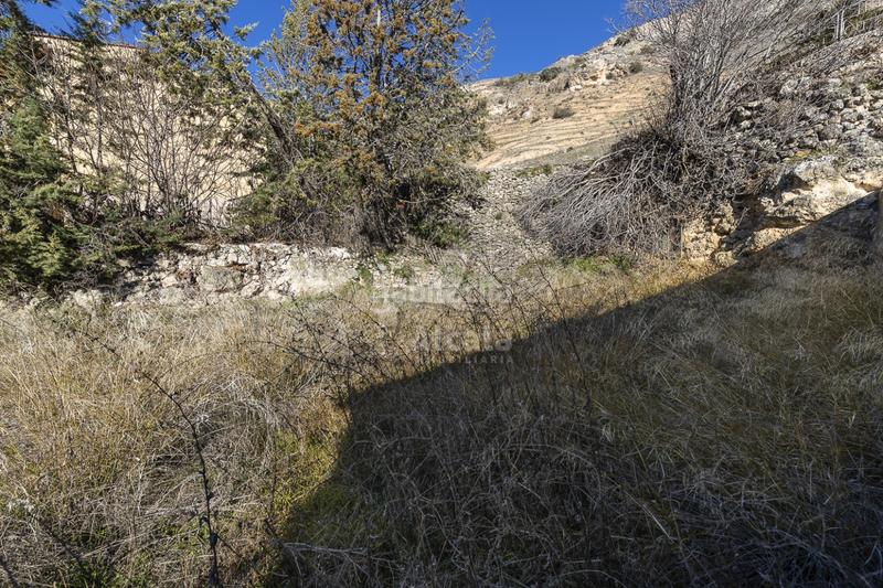 Foto aa8c6cbd-fb75-4e6c-b0b8-3a2d4680e3c3. Terreno residenziale in Pastrana