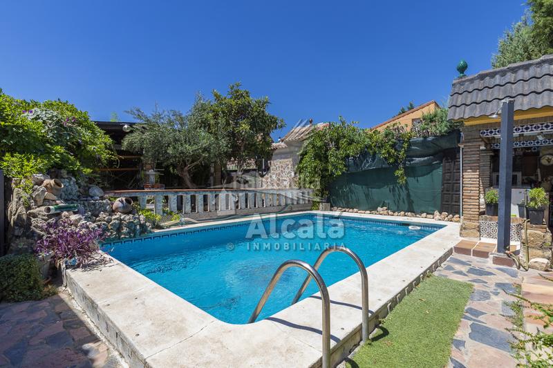 Foto 0eff1844-11bd-447d-a58b-773e99107e18. Casa amb calefacció aparcament piscina a Camarma de Esteruelas