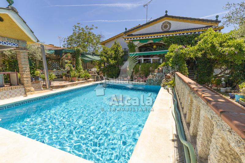 Foto 131ec07d-4b80-4fdc-926f-88976ff22afd. Casa amb calefacció aparcament piscina a Camarma de Esteruelas