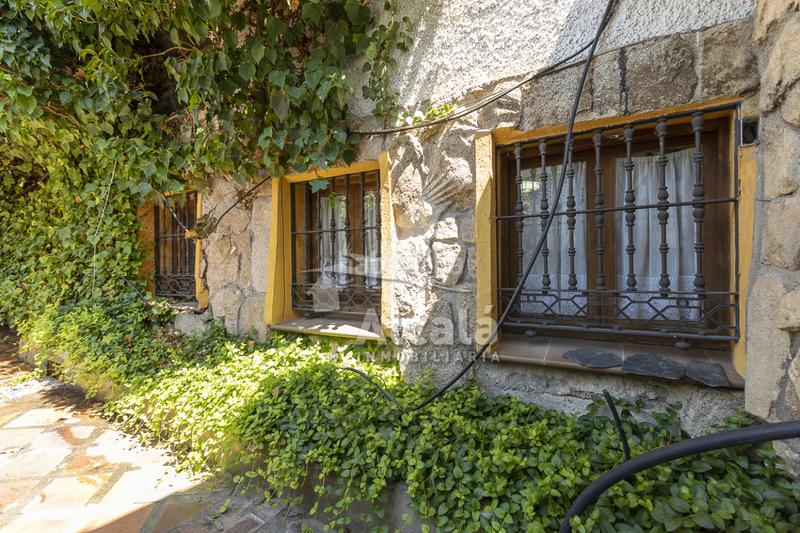 Foto 4b223bd6-ba25-4f77-bee4-15aa291184db. Casa amb calefacció aparcament piscina a Camarma de Esteruelas