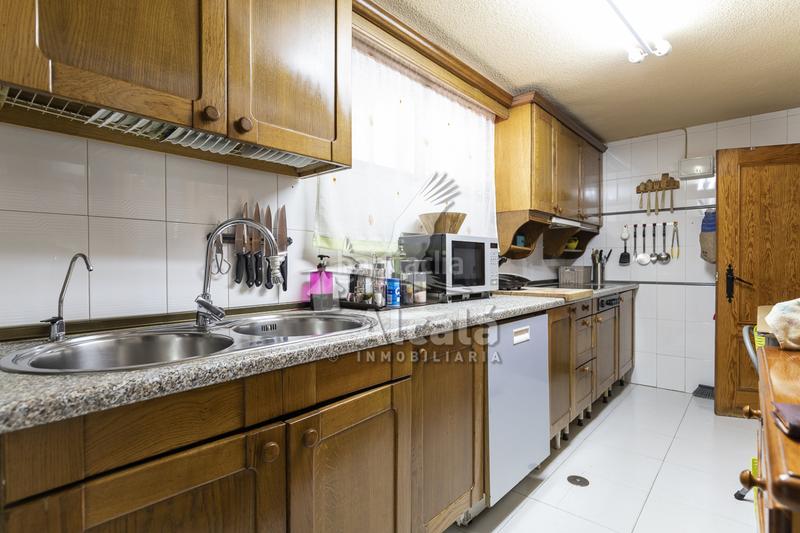 Foto 857236d5-be33-4751-96d8-fa80f3376c85. Casa amb calefacció aparcament piscina a Camarma de Esteruelas