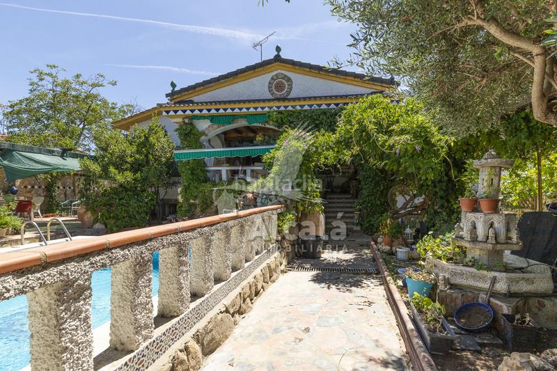 Foto da2caa05-37ed-4d7e-b4cd-9aaea58ac916. Casa amb calefacció aparcament piscina a Camarma de Esteruelas