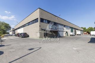 Nau industrial a La Garena. Oportunidad única! nave industrial reformada con vivienda en alc
