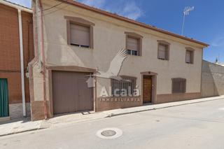 Casa a Madridejos. Fantástica y gran casa de dos plantas en madridejos