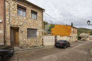 Casa a Caspueñas. Estupenda casa en caspueña