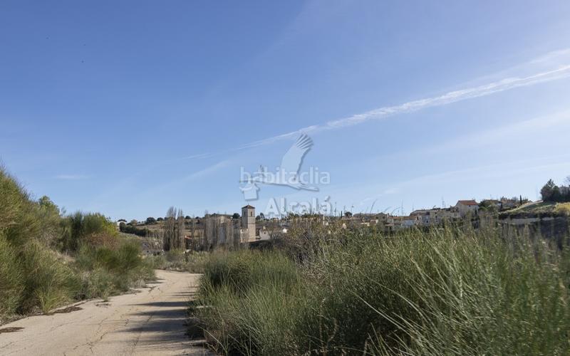 Foto 07b4b45f-502d-4b1f-acac-d3325e79f25f. Terrain résidentiel dans Yebes - pueblo Yebes