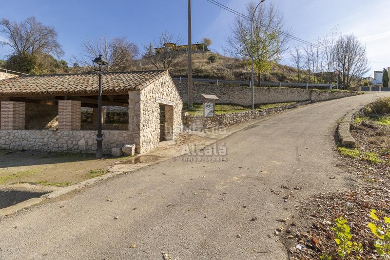 Foto 527fe527-8b58-48a6-8f02-10d86b73b4b3. Terrain résidentiel dans Yebes - pueblo Yebes