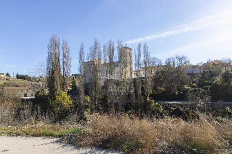 Foto 6f31cf40-c598-4585-b915-b70003888ccc. Terrain résidentiel dans Yebes - pueblo Yebes