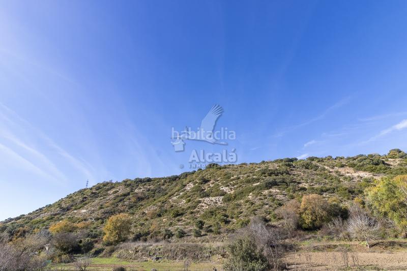 Foto 6f4c0173-4471-444e-90cd-70e6e79779e3. Terrain résidentiel dans Yebes - pueblo Yebes