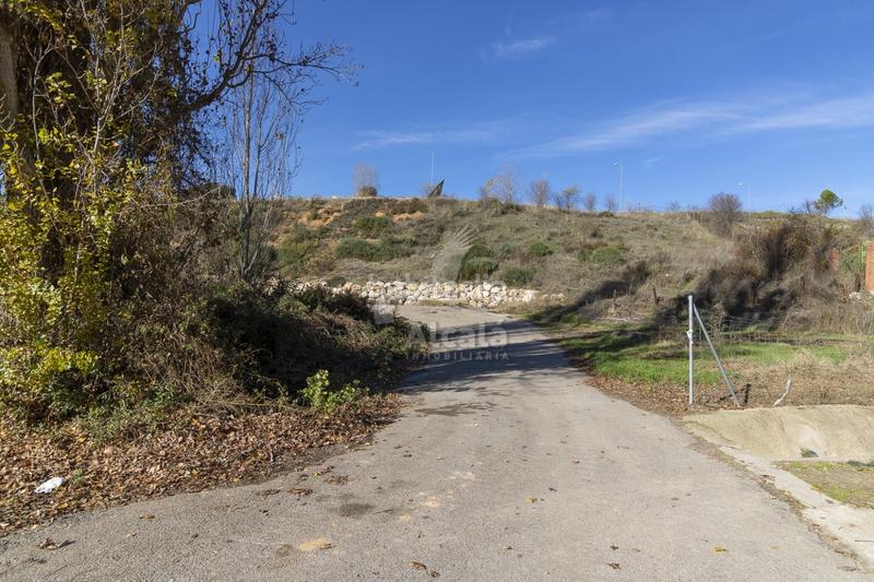 Foto 89638fd9-40f8-40be-b508-6fb19c6be006. Terrain résidentiel dans Yebes - pueblo Yebes