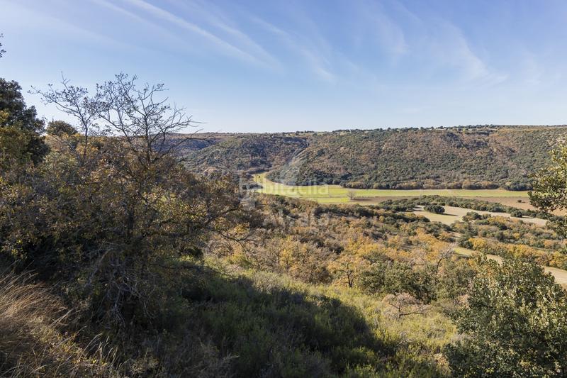 Foto e7a4b557-11ad-421a-9ac9-ad4f40edec3e. Terrain résidentiel dans Yebes - pueblo Yebes