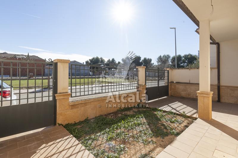 Foto f0d1a63e-0725-406c-afeb-a1fb92324ba1. Casa amb aparcament a Villa de Don Fadrique (La)