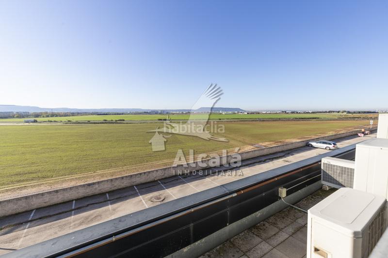 Foto 01acb3f8-835a-4e42-8120-4a5e41d16d3b. Industrial building in Camarma de Esteruelas