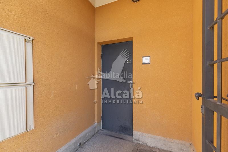 Foto c1483fe2-ff1a-4172-824e-c80ba20c04c0. Industrial building in Camarma de Esteruelas