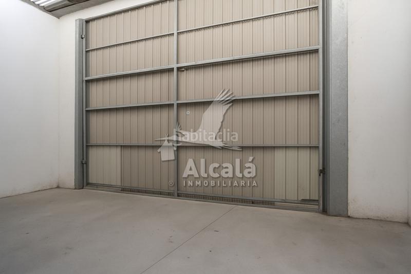 Foto c3157d16-a96c-48d5-86f1-24716a6dca1d. Industrial building in Camarma de Esteruelas