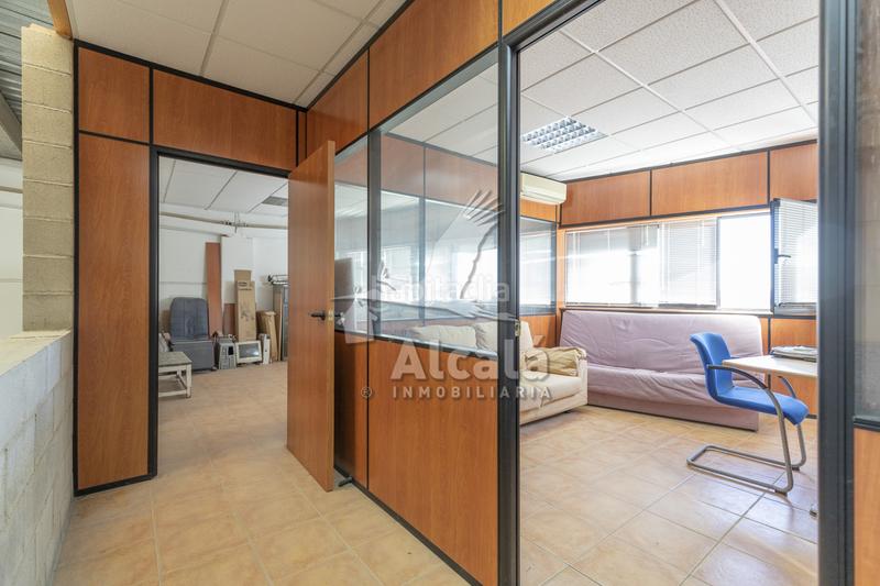 Foto c9d6f233-f802-4c0e-a597-5cbb237097da. Industrial building in Camarma de Esteruelas