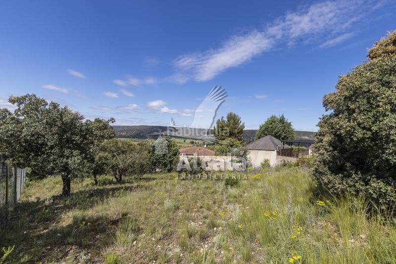 Foto 982222fd-8649-47e4-a6d0-d584380fd52c. Terrain résidentiel dans Fuentenovilla