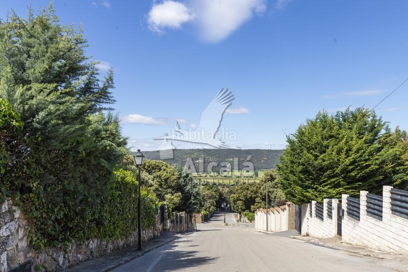 Foto b31e547a-5123-4925-9d34-3b211ec5bab0. Terrain résidentiel dans Fuentenovilla