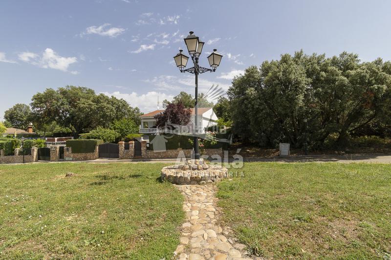 Foto c08ca641-6ac7-4c17-95e6-8e5d3f12e7e0. Terrain résidentiel dans Fuentenovilla