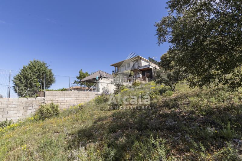 Foto fc30b6d1-1d1a-458f-bc7e-844f9f4664bd. Terrain résidentiel dans Fuentenovilla