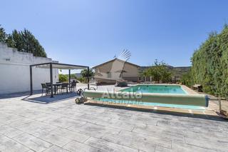 Maison à Loranca de Tajuña. Vive la tranquilidad que mereces en este espectacular chalet ind