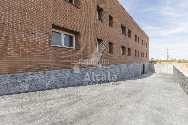 Foto 87b5dd61-90d6-4b81-a8a9-7c82a4ff0a7a. Nave industrial  con muelle de carga y 2.600 m en alcalá junto al polígono azque en Alcalá de Henares