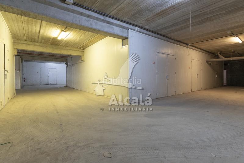 Foto b0f10547-f681-4b69-8200-5f44a896285d. Nave industrial  con muelle de carga y 2.600 m en alcalá junto al polígono azque en Alcalá de Henares