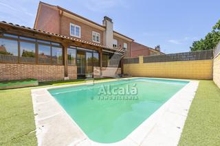 Casa en Camarma de Esteruelas. Exclusivo chalet pareado reformado en una de las mejores zonas d