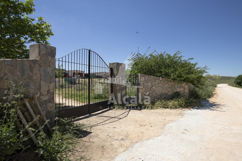 Foto 2ca067b2-750f-43ec-aef1-60bbdc23f623. Residential plot in Santos de la Humosa (Los)