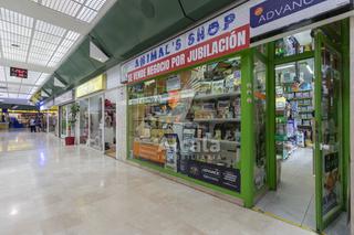 Geschäftsraum in La Espinilla-Parque Blanco. Local con muchas posibilidades en centro comercial los valles