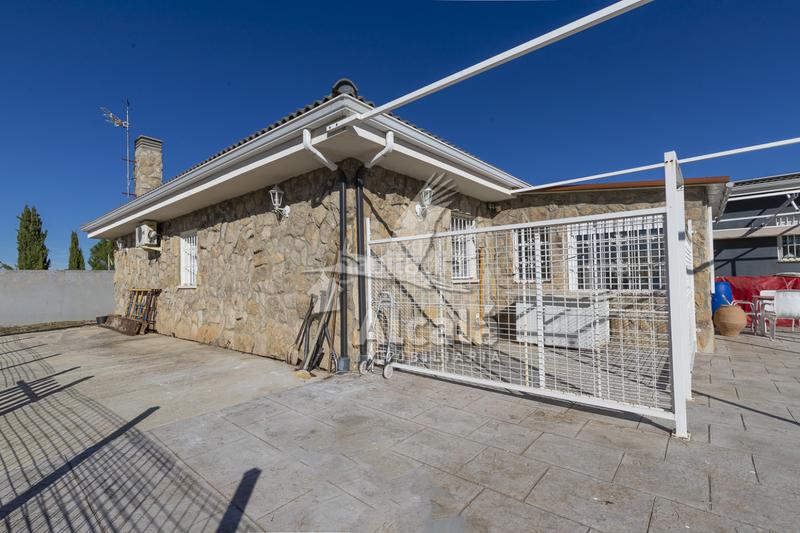 Foto ca3c2643-8cdd-415e-9da2-377f034ff831. Casa amb calefacció aparcament piscina a Valdeavero