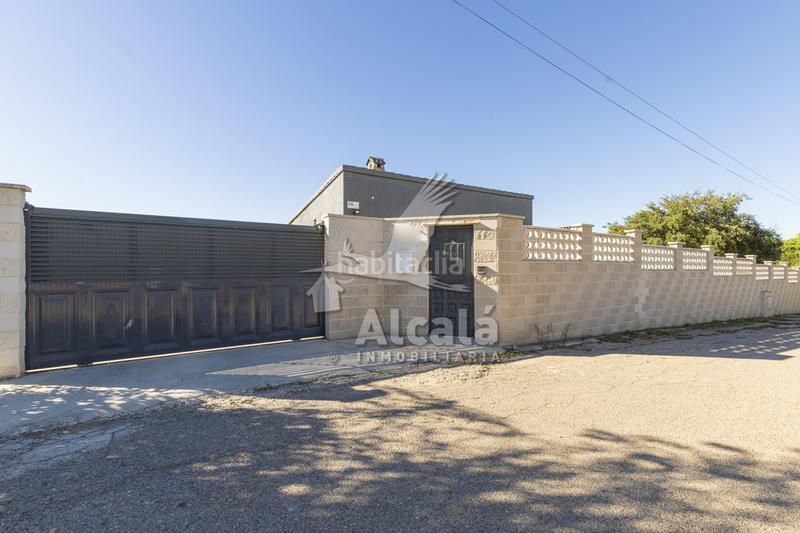 Foto e0532869-1c2c-4174-a219-966291110fa2. Casa amb calefacció aparcament piscina a Valdeavero