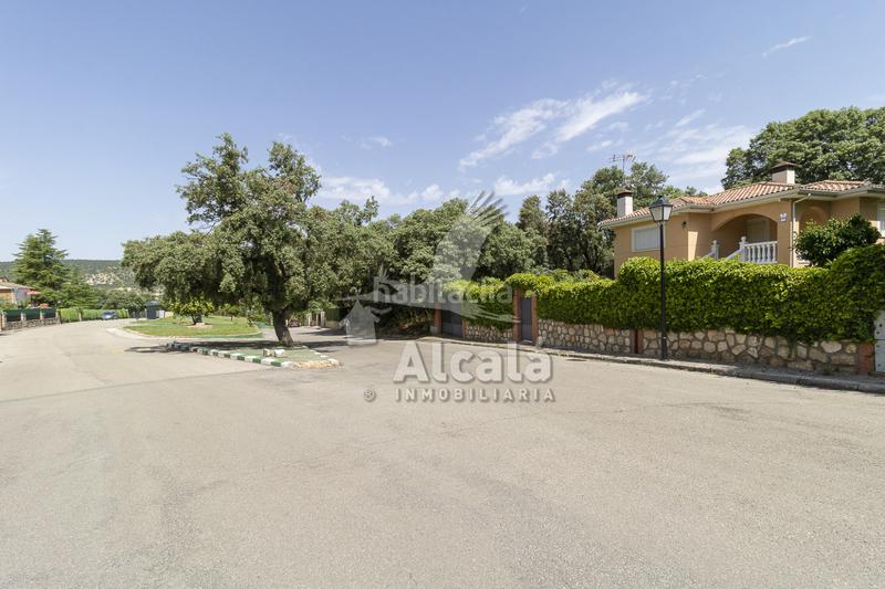 Foto cf15a4ea-539a-4fb5-abb8-628b90059dd3. Terreny residencial a Fuentenovilla