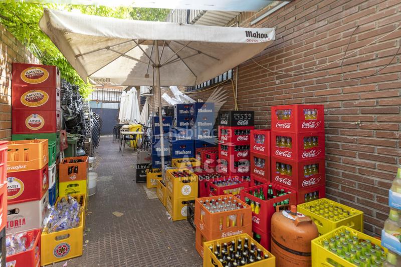 Foto a550452a-b2a6-4b8f-a6dc-240eb399257c. Local comercial oportunidad traspaso de negocio en pleno funcionamiento! en Alcalá de Henares